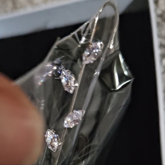 FINAL NEW Brazil Zircon Ear Pin  Still wrapped - Picture 1 of 8